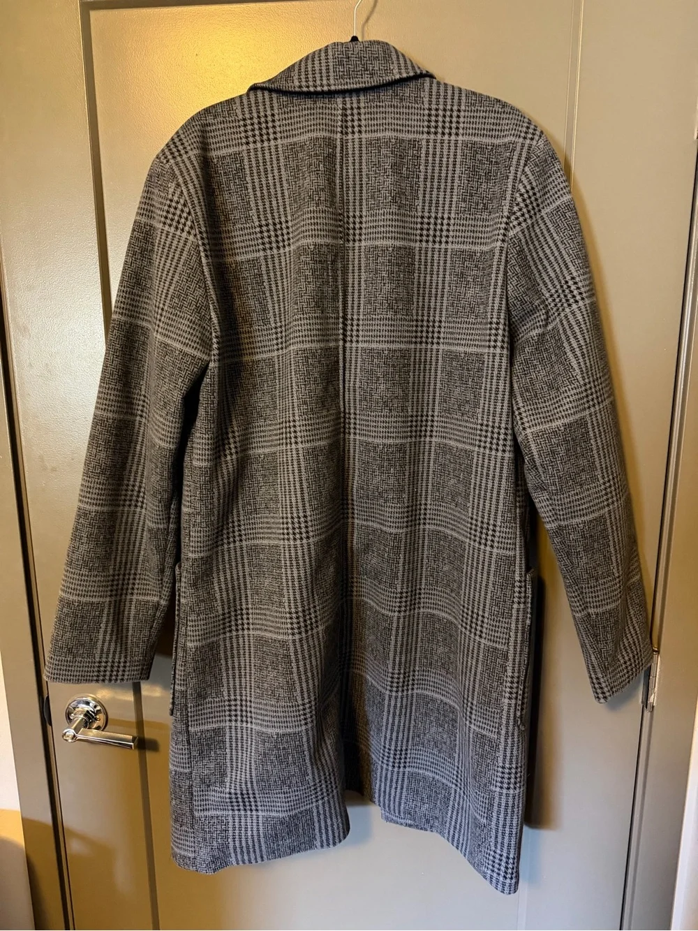 Old Navy Men’s Gray Plaid Wool-Blend Overcoat - Picture 2 of 2